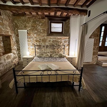 Camere La Carbonaia 皮恩扎 外观 照片