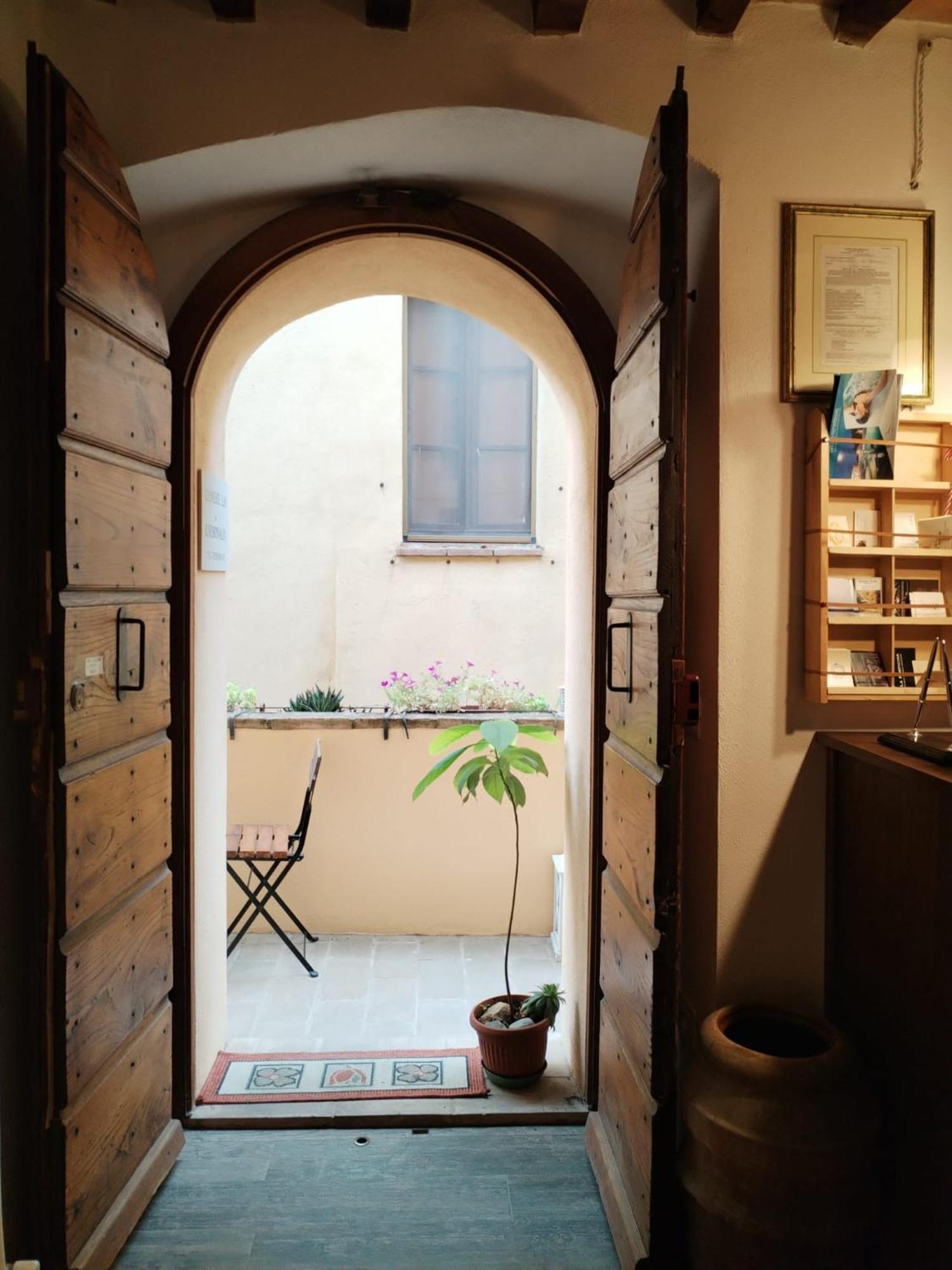 Camere La Carbonaia 皮恩扎 外观 照片